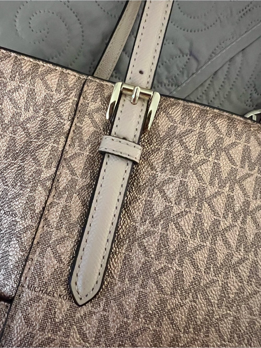Michael Kors Rose Gold Signature Tote with Matching Wallet - Picture 7 of 12